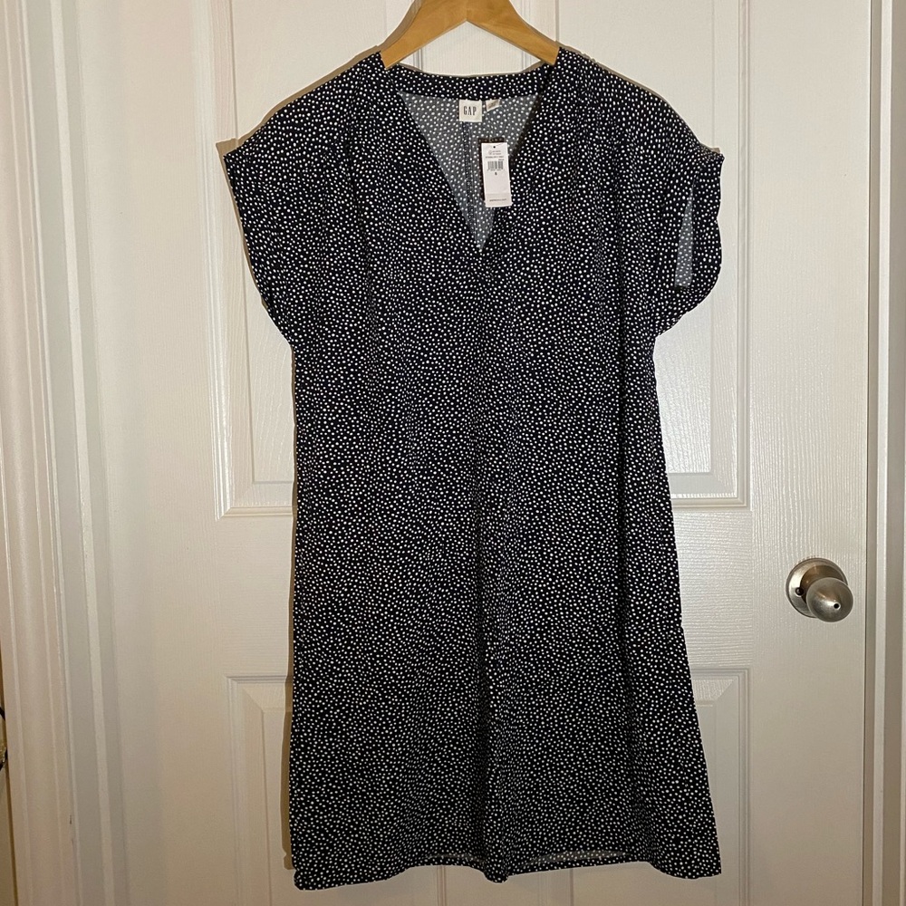 NWT Women’s Gap V-Neck Dress size S in Black and White Dots